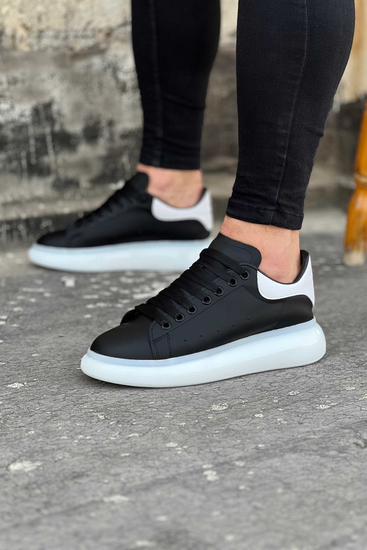 0003048-wagoon-wg095-siyah-beyaz-erkek-casual-ayakkabi.jpeg Siyah Beyaz Erkek Casual Ayakkabı - Görsel 1