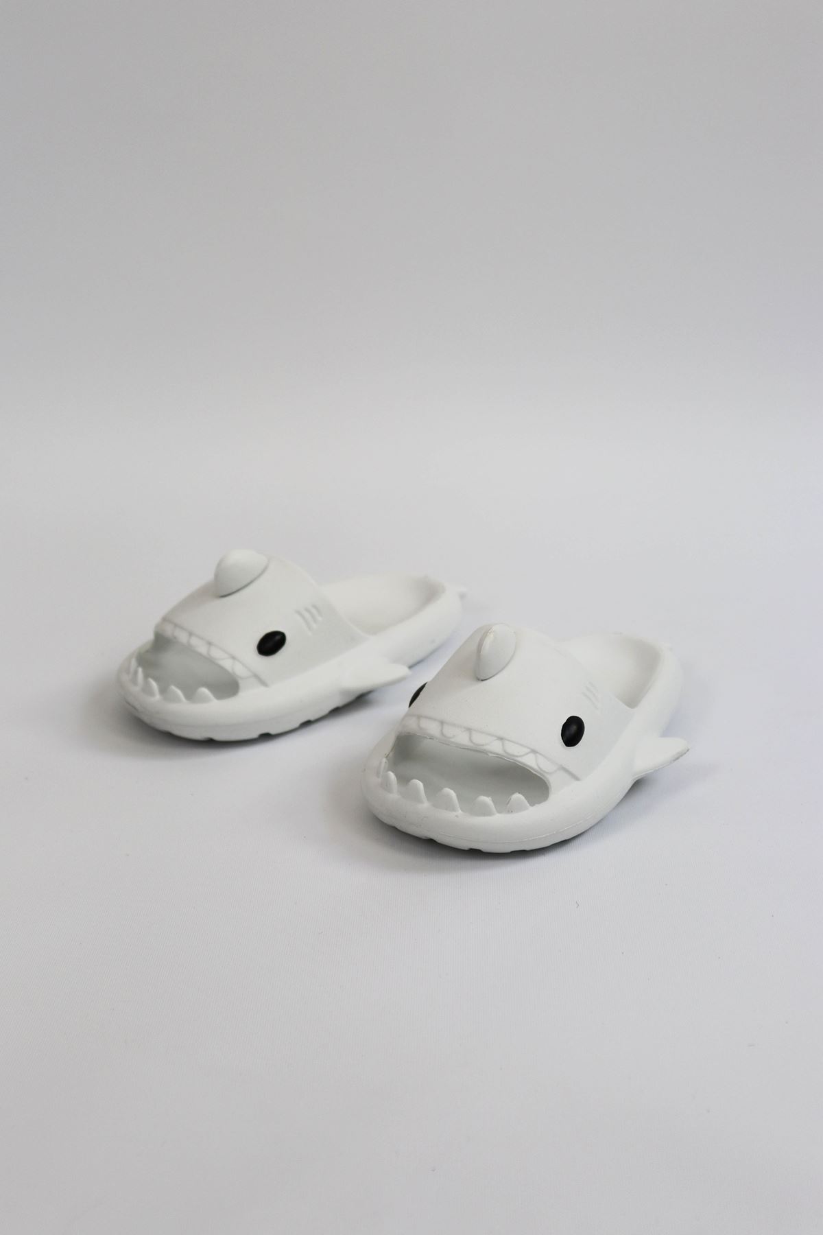 0003509-wagoon-wg500-kopekbaligi-beyaz-unisex-tam-ortopedik-terlik-shark-slides-cocuk.jpeg Köpekbalığı Beyaz Unisex Tam Ortopedik Terlik Shark Slides Cuk - Görsel 1