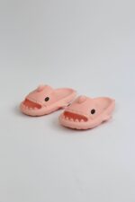 Köpekbalığı Pembe Unisex Tam Ortopedik Terlik Shark Slides