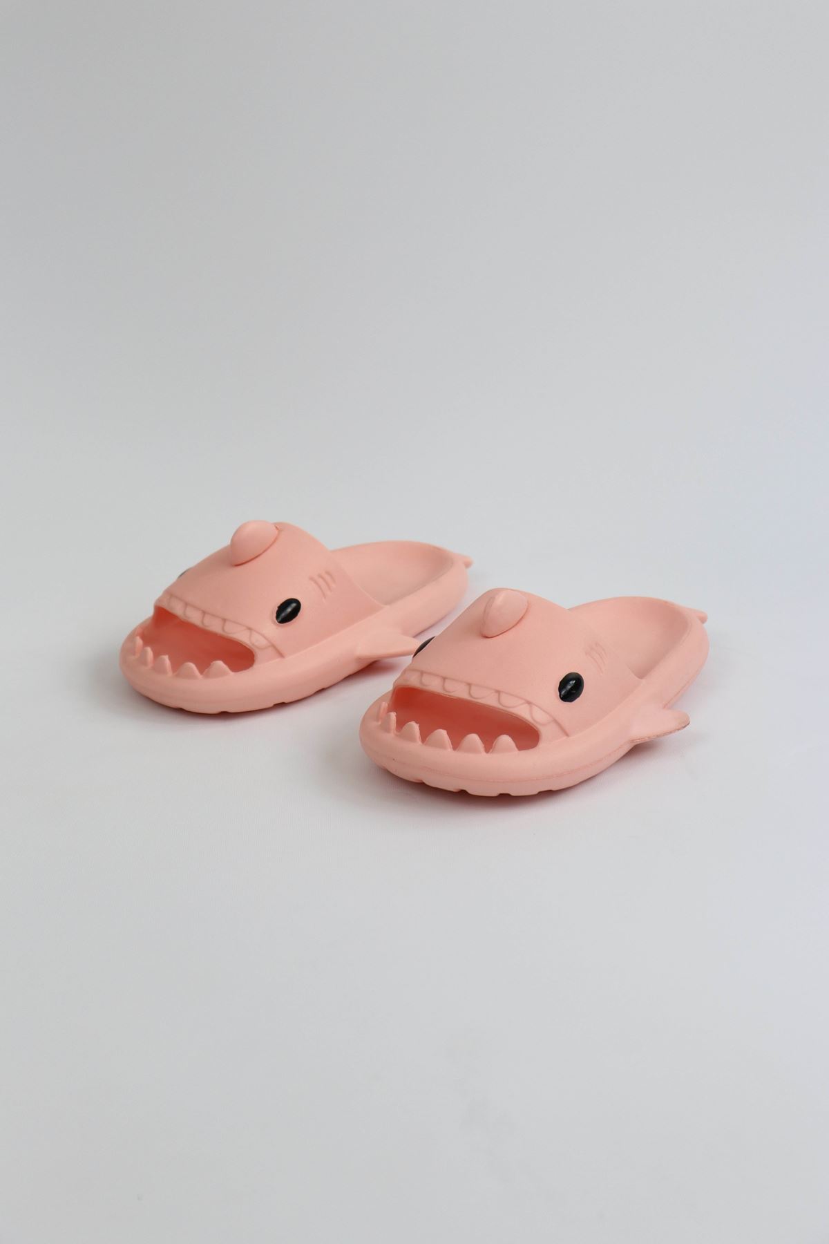 0003528-wagoon-wg500-kopekbaligi-pembe-unisex-tam-ortopedik-terlik-shark-slides.jpeg Köpekbalığı Pembe Unisex Tam Ortopedik Terlik Shark Slides - Görsel 1