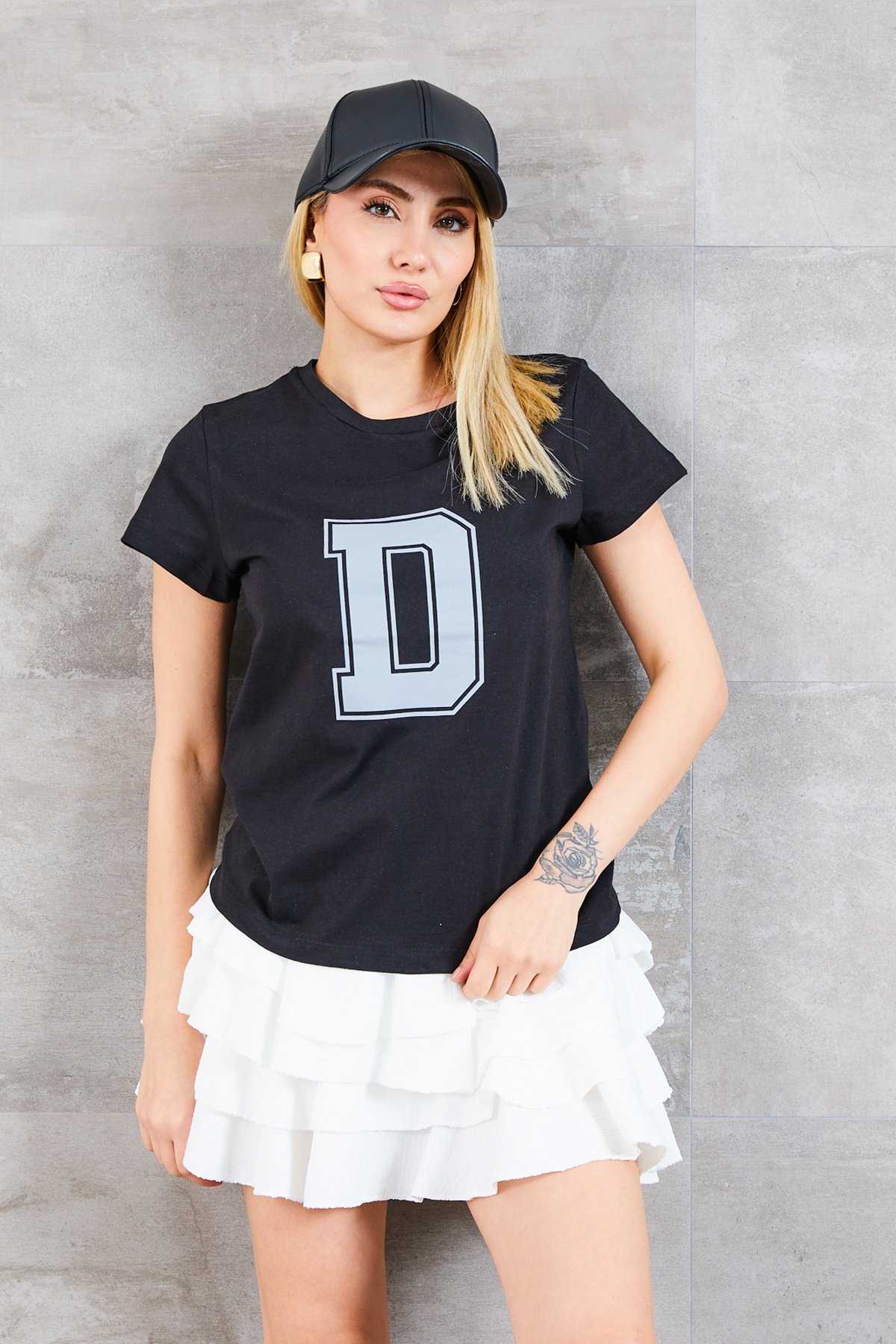 1030003435898-2.jpg Kadın D Baskılı T-shirt - Görsel 1