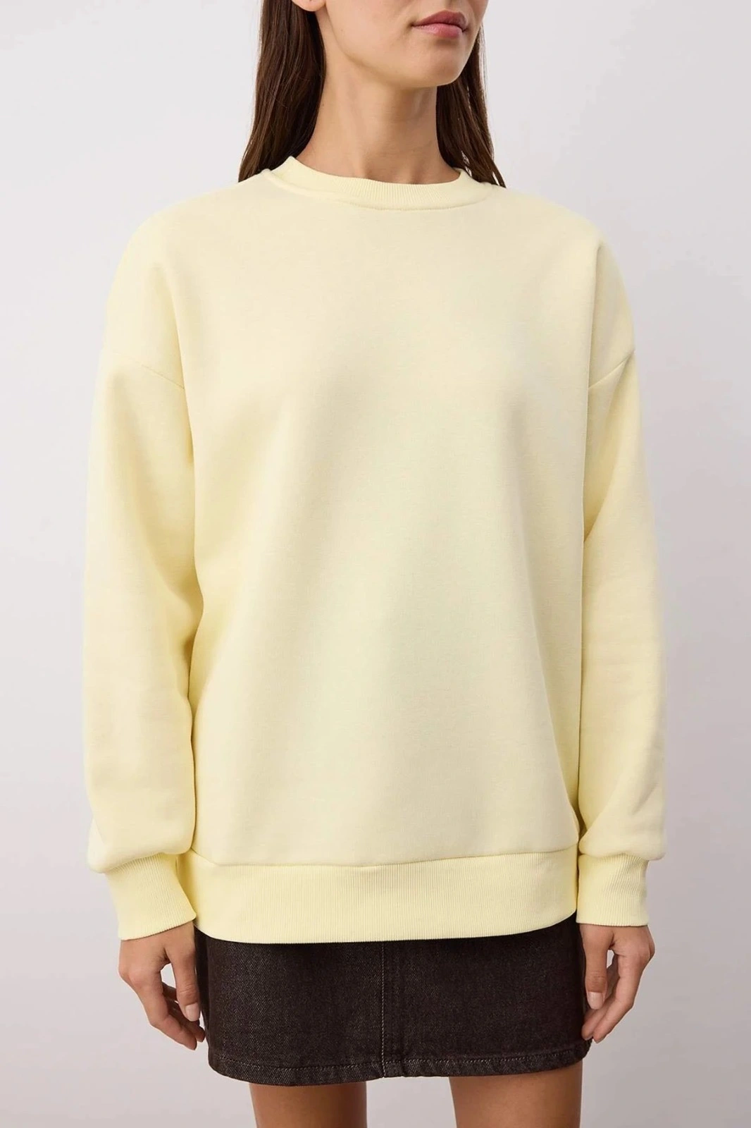 3-iplik-sardonlu-bisiklet-yaka-sweatshirt-sari-66318435-sw1066sh1600.png 3 iplik şardonlu bisiklet yaka sweatshirt sarı - Görsel 1