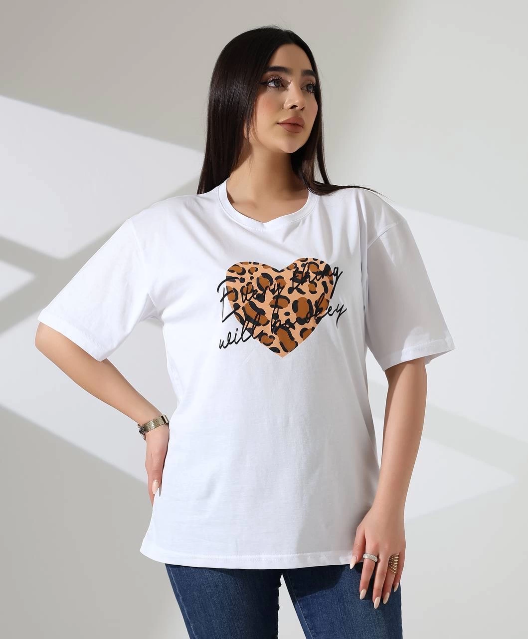 67d233fc45b26-2804194-sw1059sh1280.png Leopar kalp baskılı tişört - Görsel 1