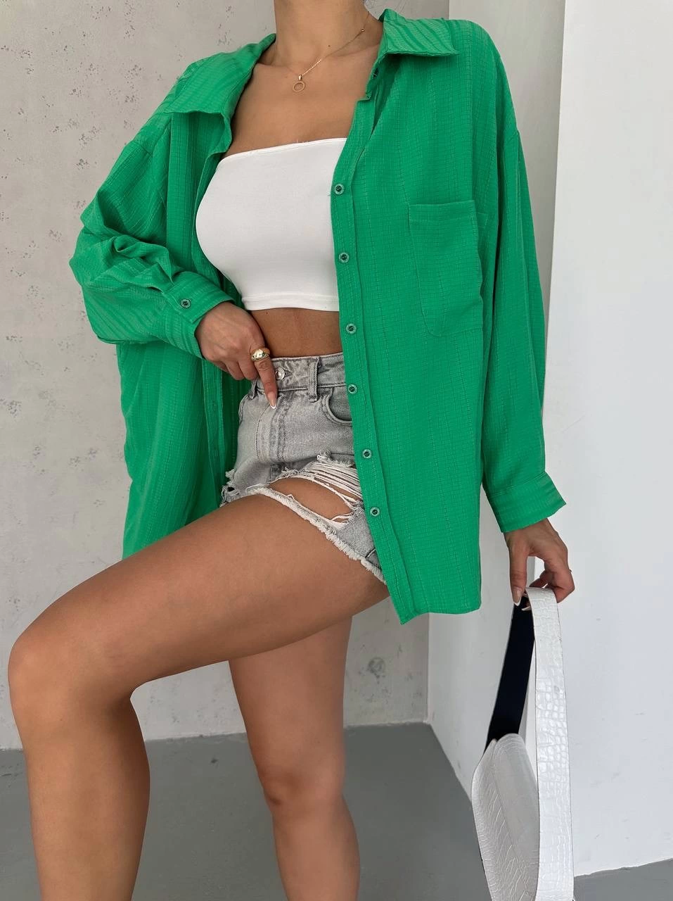 agac-kabugu-oversize-arkasi-pileli-gomlek-31796419-sw957sh1280.png Ağaç kabuğu oversize arkası pileli gömlek - Görsel 1