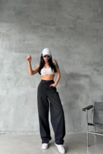 Arkadan tokalı jeans pantolon Siyah - Görsel 5