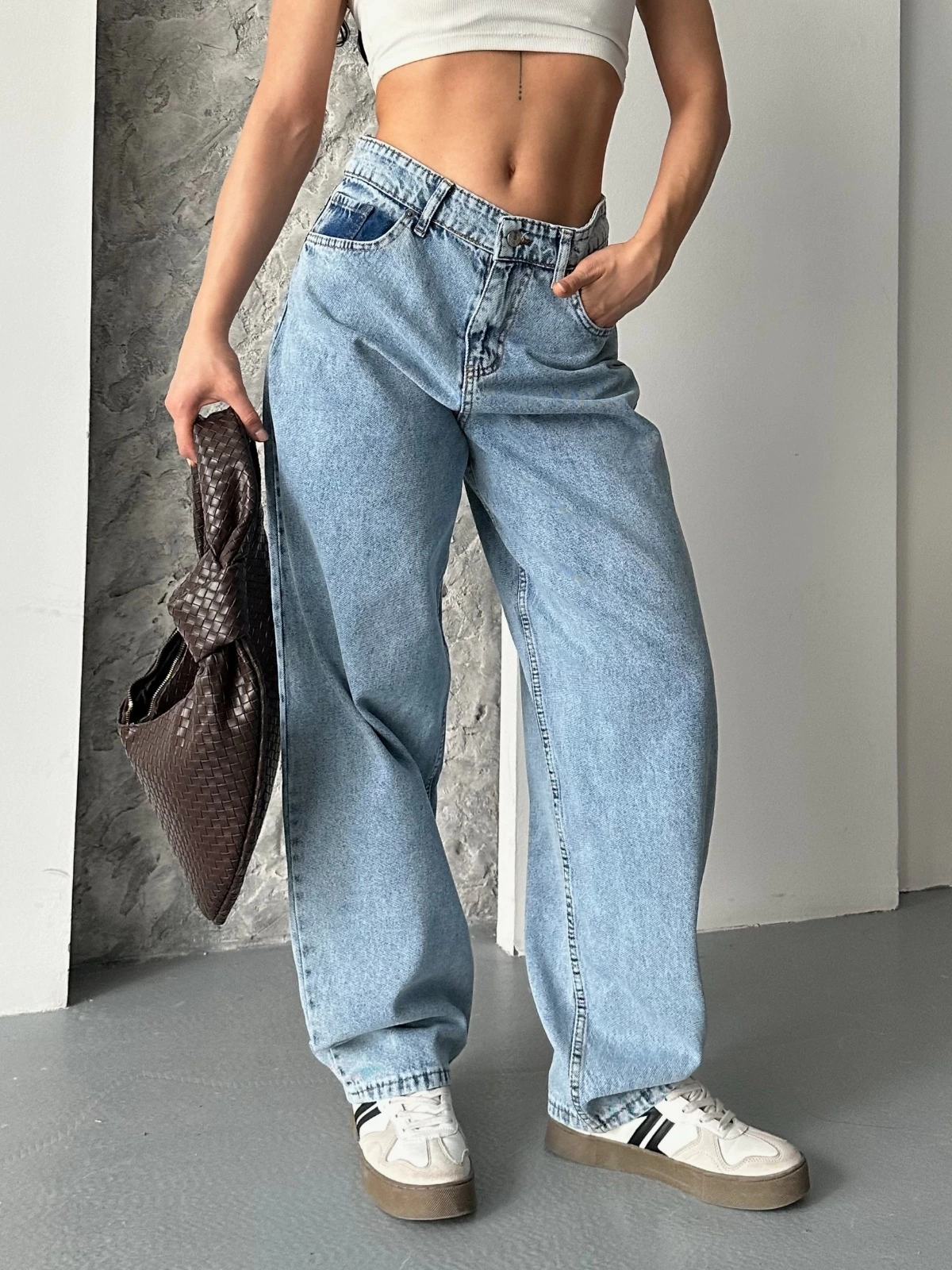 baggy-kar-yikama-orta-mavi-jeans-pantolon-d2007-29166875-sw1200sh1600.png Baggy kar yı orta mavi jeans pantolon - Görsel 1