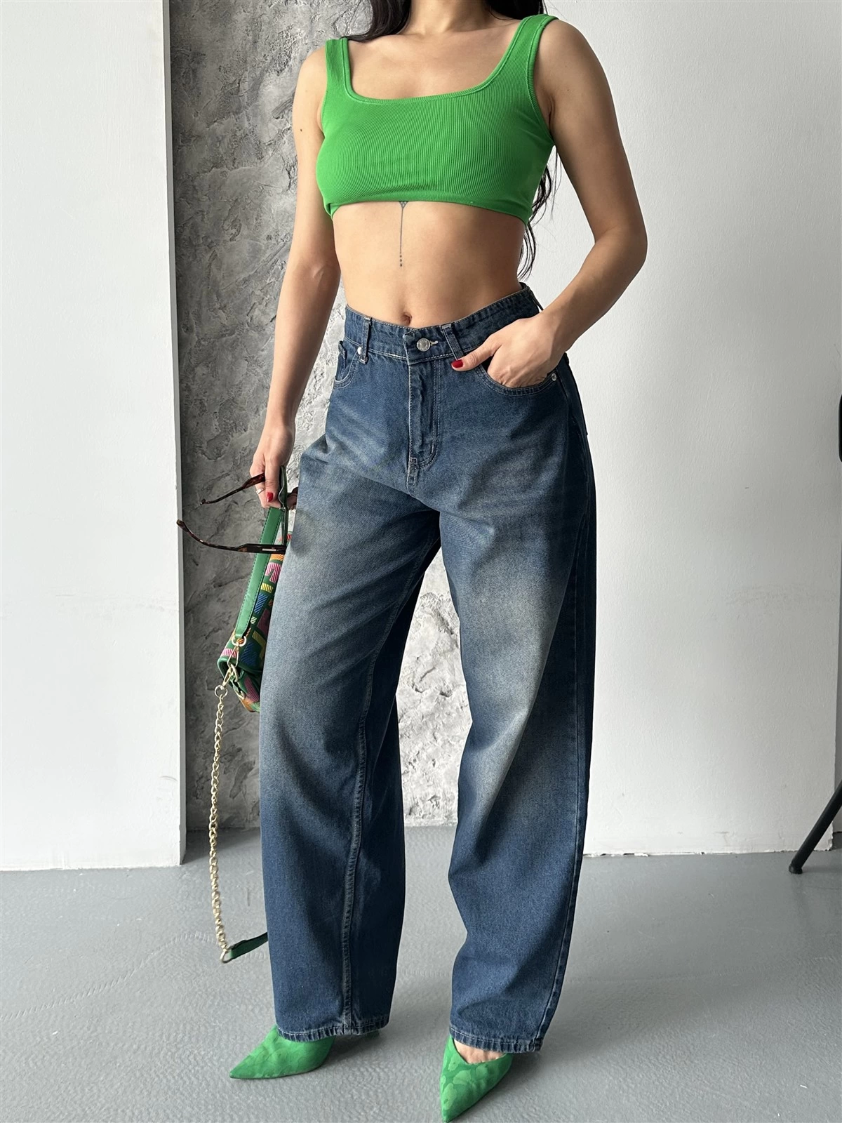 baggy-super-tas-biyik-yikama-kahve-tint-jeans-pantolon-d2007-73839258-sw1200sh1600.png Baggy süper taş bıyık yı kahve tint jeans pantolon - Görsel 1