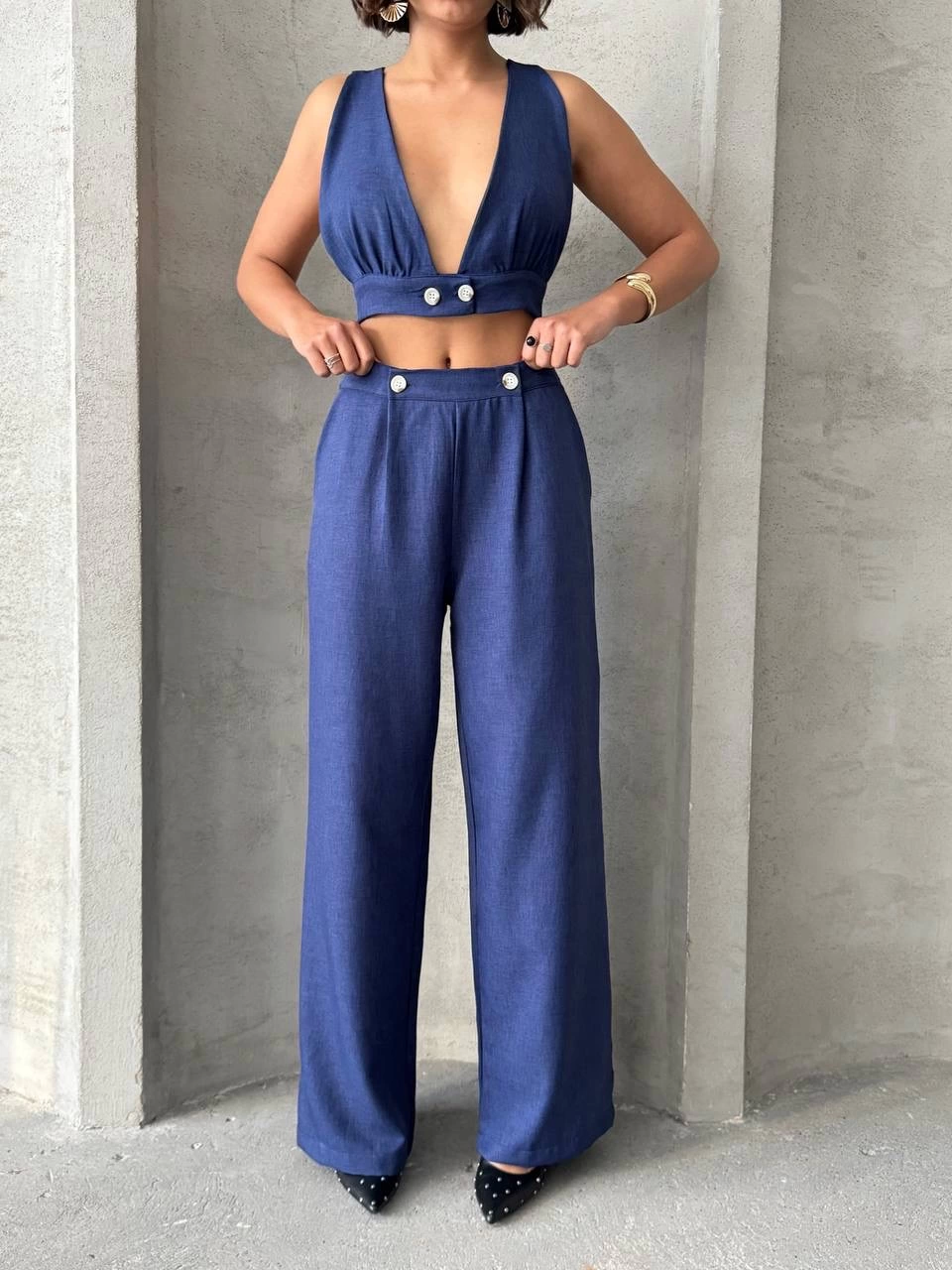 crop-pantolon-keten-takim-s255012-43602892-sw960sh1280.png Crop pantolon keten takım s255012 - Görsel 1