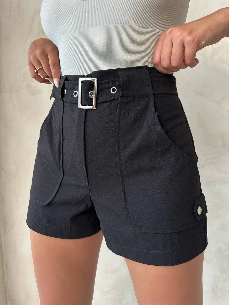 kemer-detayli-gabardin-sort-siyah-s25289-9458683-sw960sh1280.png Kemer detaylı gabardin şort siyah s25289 - Görsel 1