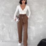 Kendinden ince kemerli deri pantolon kahve