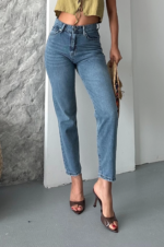 Mom fit kar yı bıyık detaylı jeans pantolon