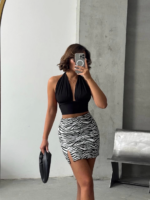 Tek yırtmaçlı zebra desenli deri etek beyazsiyah w24475-S - Görsel 2