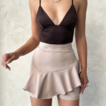 Vnlu fırfırlı şort bej s24683