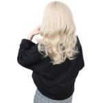 Dalgalı Perçemli Orta Boy Fiber Sen Peruk / Balköpüğü / Platin Röfleli - Görsel 3