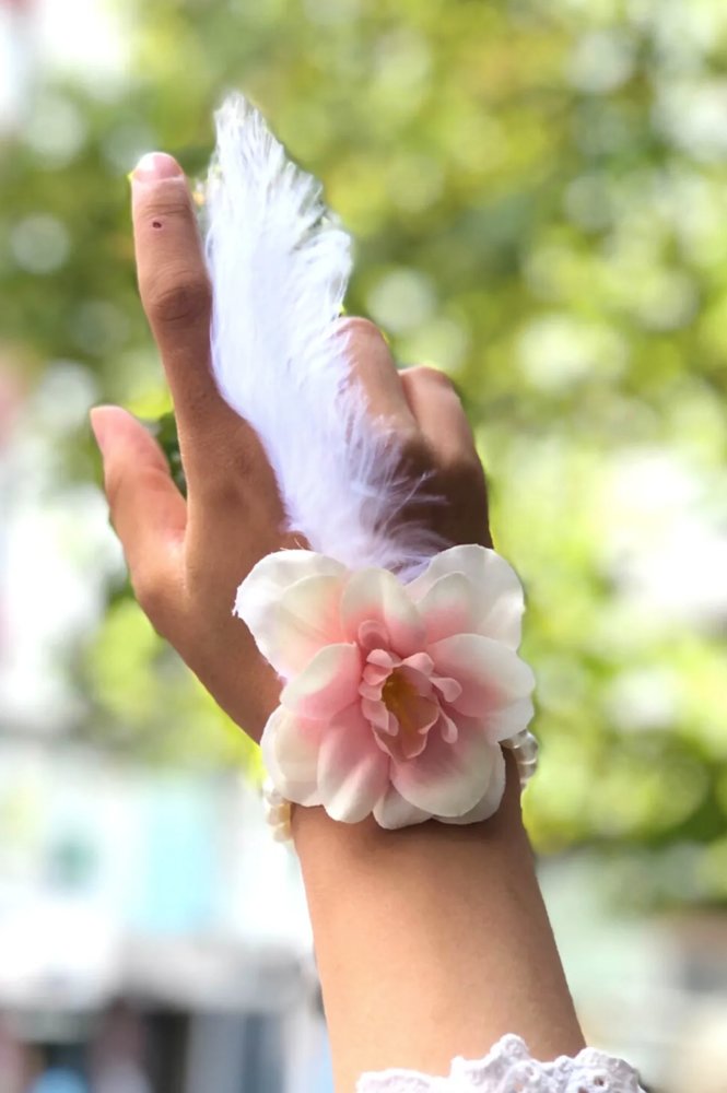 bride-be-nedime-gelin-bilekli-resim-4251.jpg Bride to be Nedime Gelin Bilekliği Tüy ve İnci Boncuk Detaylı Somon Renkli Bekarlığa Veda Partisi Bilekliği 10 Adet - Görsel 1