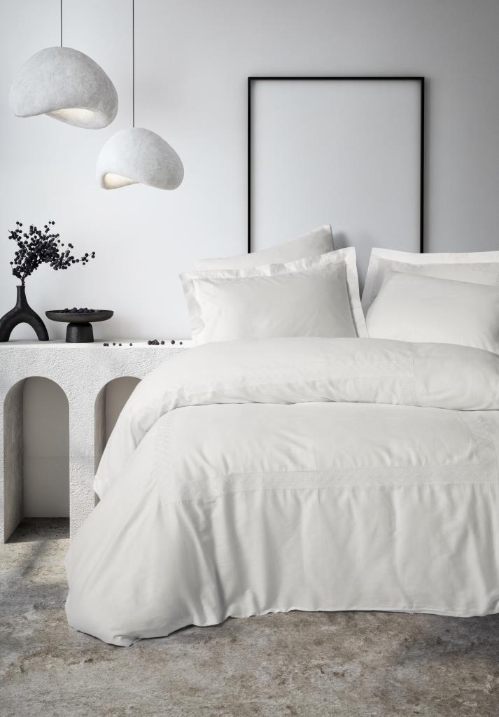 cotton-box-brode-nakisli-cift-kisilik-saten-nevresim-takimi-luxe-ekru-15712.jpg Nakışlı Çift Kişilik Saten Nev Takımı Galant Beyaz - Görsel 1