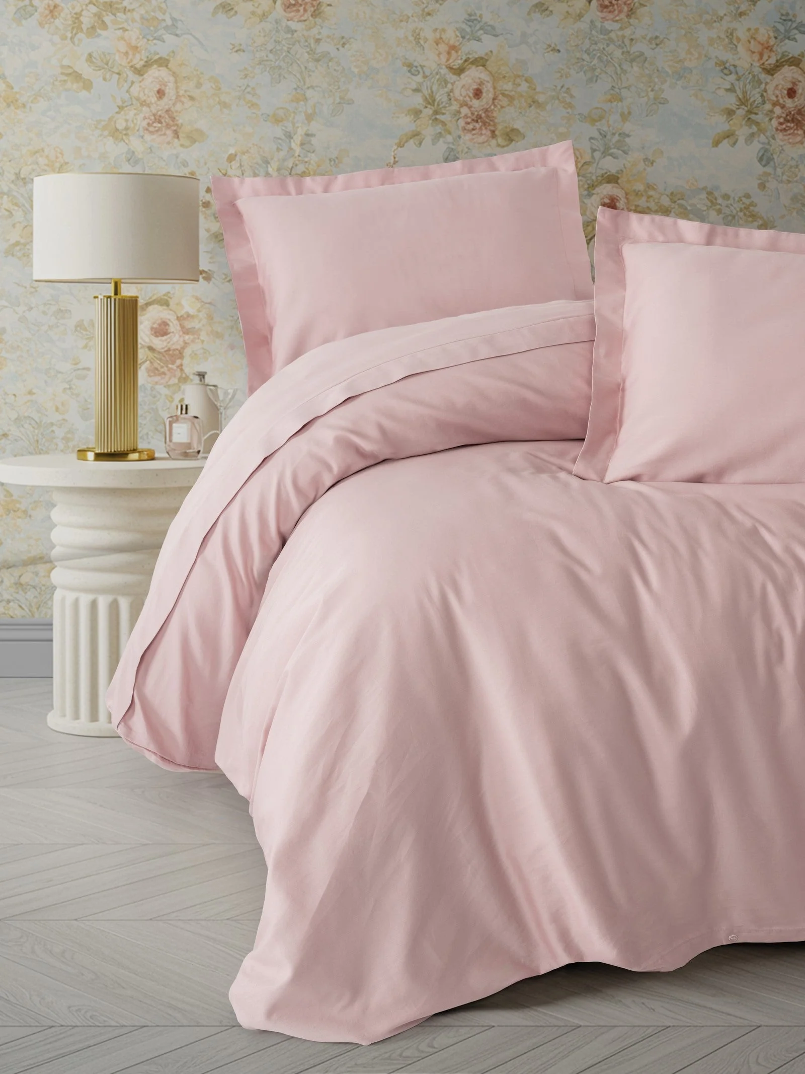 cotton-box-elegant-bej-cift-kisilik-saten-nevresim-takimi-16805.webp Elegant Pudra Çift Kişilik Saten Nev Takımı - Görsel 1