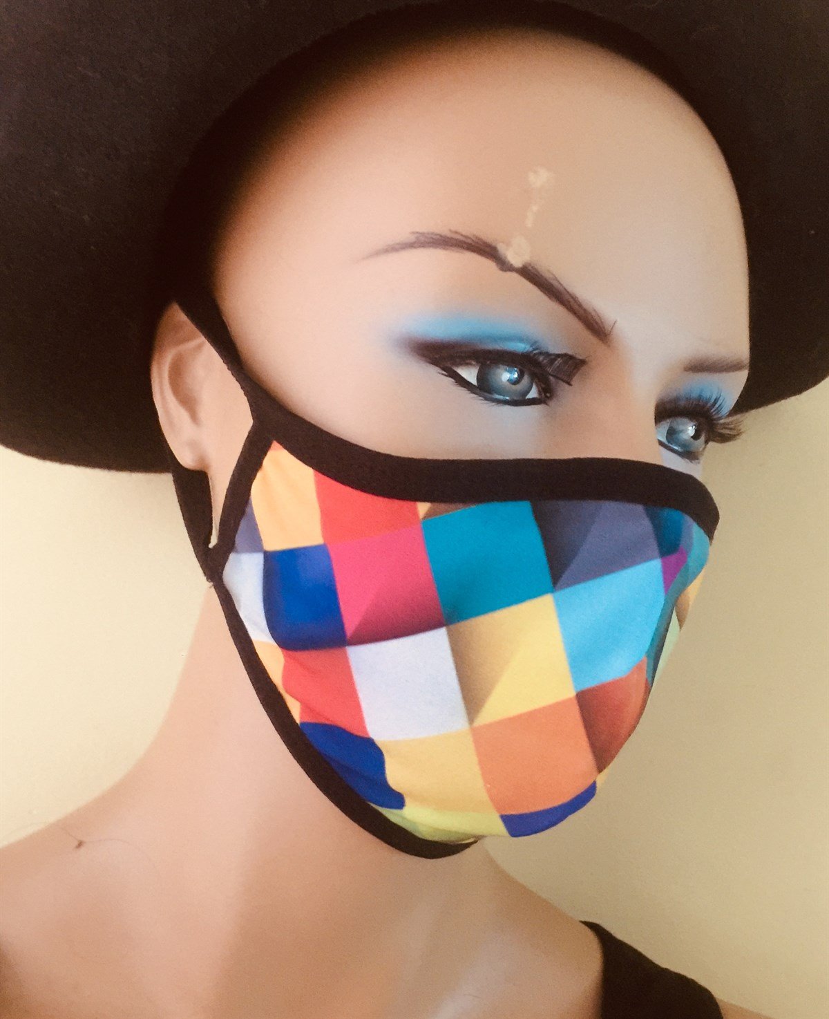 desenli-maske-19813-1.jpg Özel Desenli Çift Katlı Yıkanabilir Maske - Görsel 1