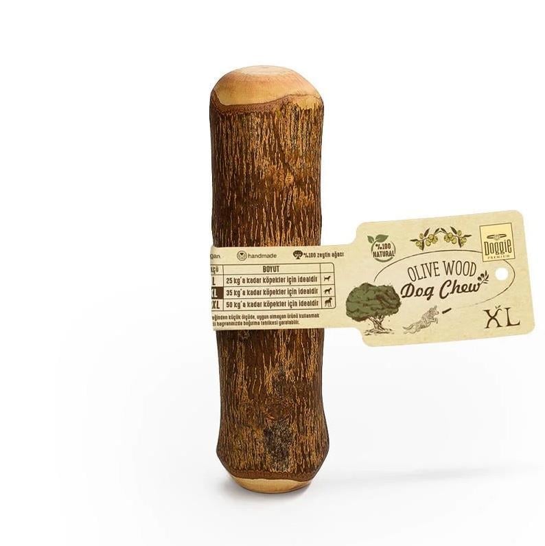doggie-dogal-zeytin-agaci-cignenebilen-e79546-jpg.jpg Doğal Zeytin Ağacı Çiğnenebilen Köpek Oyuncağı XL 20x4 cm 35 kg - Görsel 1