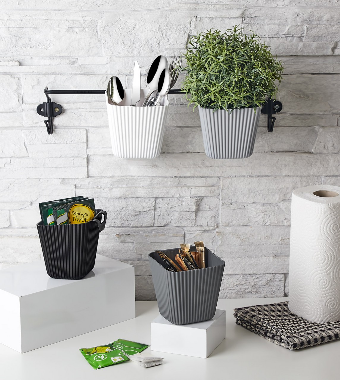 duvara-4625-1.jpg Duvara Asılan Çok Amaçlı Organizer - 2'li Saksı Set - Görsel 1