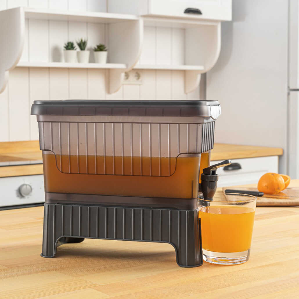 gri-buzdol-2680-1.jpg Gri Buzdolabı İçi Musluklu Ayaklı Su -Limonata - İçecek Sebili Piknik Bidonu 4 LT - Görsel 1