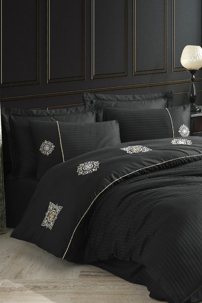 hobby-elegant-nakisli-pamuk-saten-cift-kisilik-nevresim-takimi-olimpos-lacivert-16941.jpg Elegant Nakışlı Pamuk Saten Çift Kişilik Nev Takımı Zeugma Siyah - Görsel 1