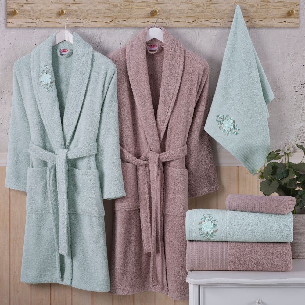 hobby-line-pamuklu-bornoz-seti-pembe-gri-16233.jpg Line - Pamuklu Bornoz Seti - S. Yeşili K. Bej - Görsel 1