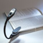 Okuma Işığı Led Booklight Kıskaçlı Pilli Model Led Işık - Görsel 3
