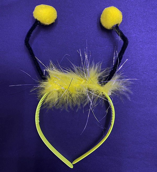 sari-ponponlu-gosteriler-icin-plastik-ari-maya-taci-resim-3393.jpg Sarı Ponponlu Gösteriler İçin Plastik Arı Maya Tacı - Görsel 1